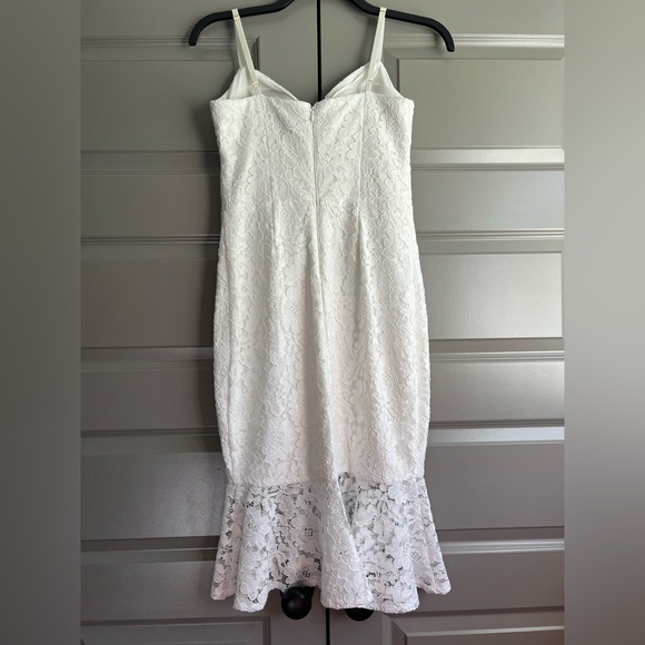 NWOT! Guess Floral Lace Trumpet Dress - Picture 6 of 7